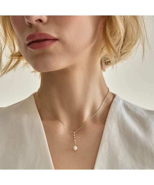 Hõbekett pärlist ripatsi ja tsirkoonidega