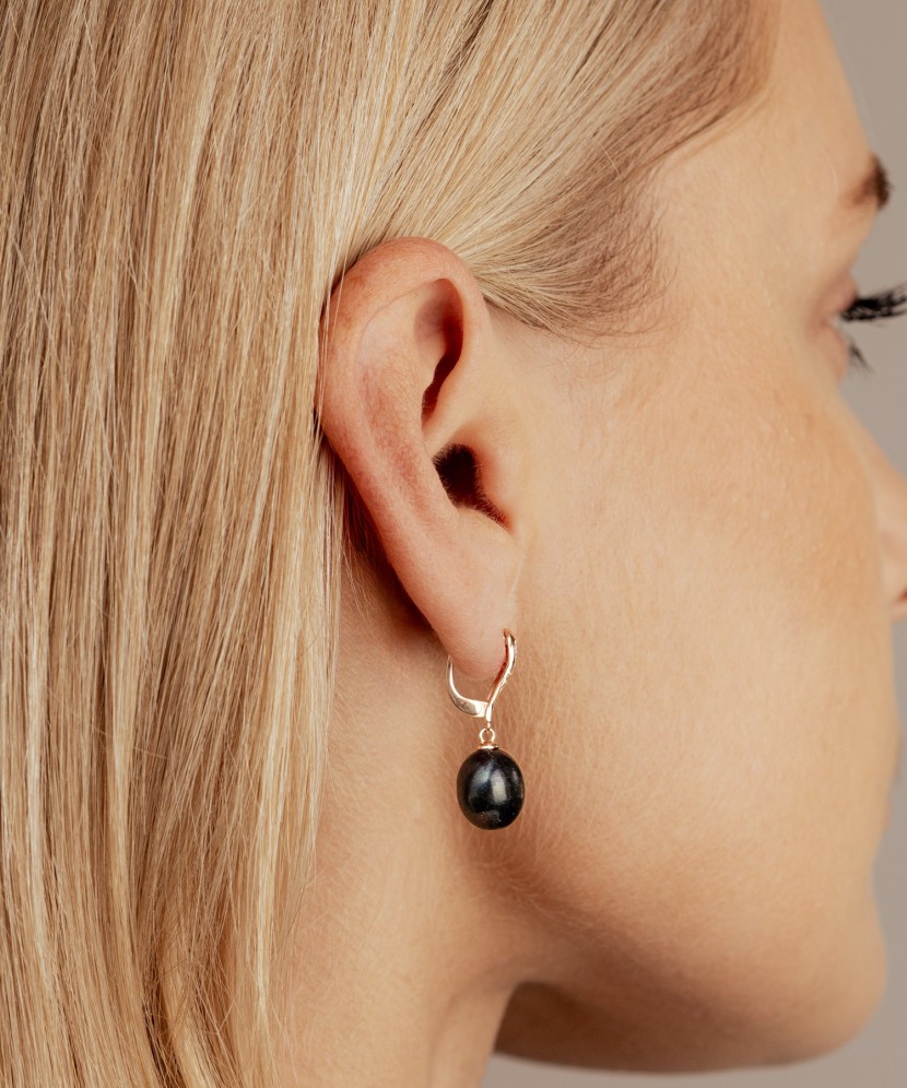 Kuldkõrvarõngad pärlitega