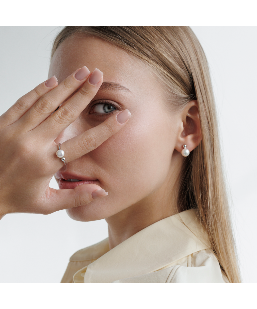 Hõbekõrvarõngad pärlitega