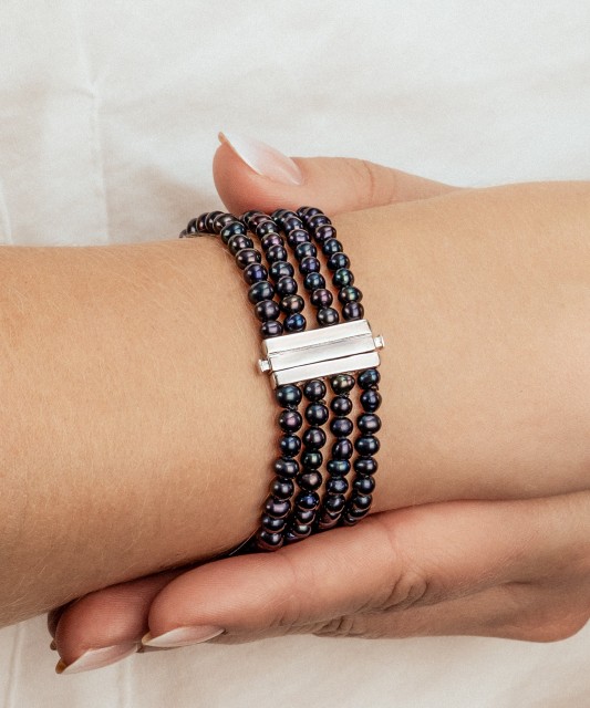 Pärlikäevõru hõbedaga