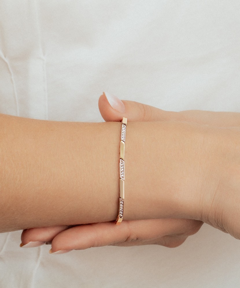 Hõbekäevõru tsirkoonidega kullatud