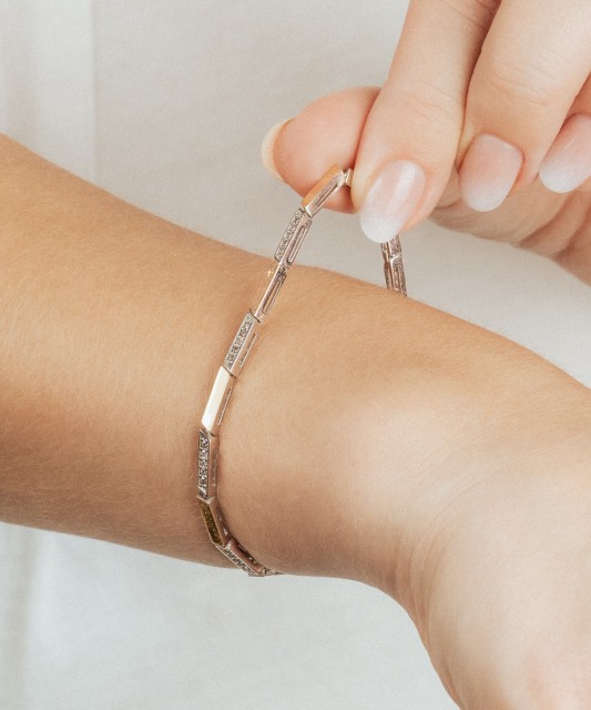 Hõbekäevõru tsirkoonidega kullatud