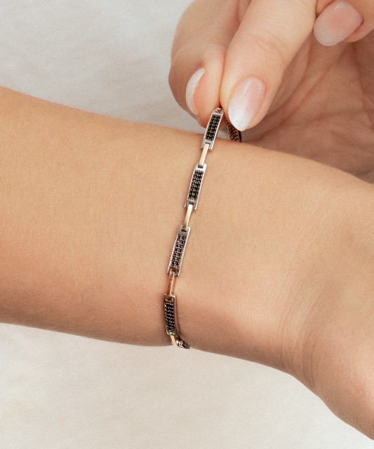 Hõbekäevõru tsirkoonidega kullatud