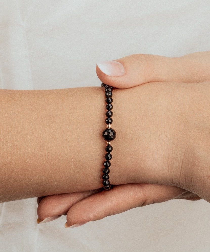 Oonüksi ja kullaga käevõru