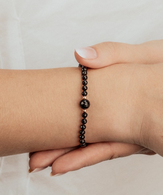 Oonüksi ja kullaga käevõru