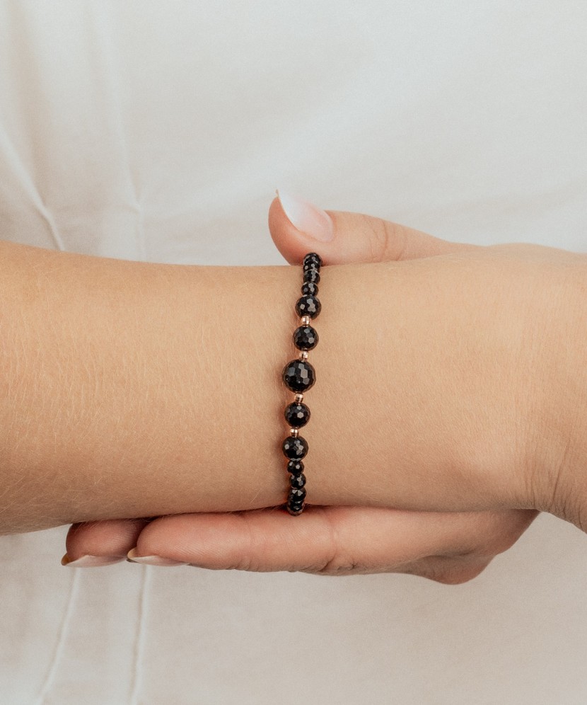 Oonüksi ja kullaga käevõru