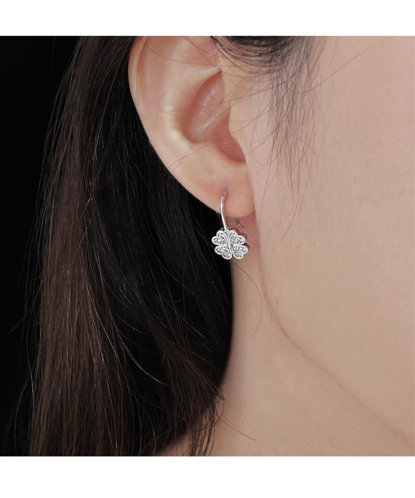 Hõbekõrvarõngad tsirkoonidega