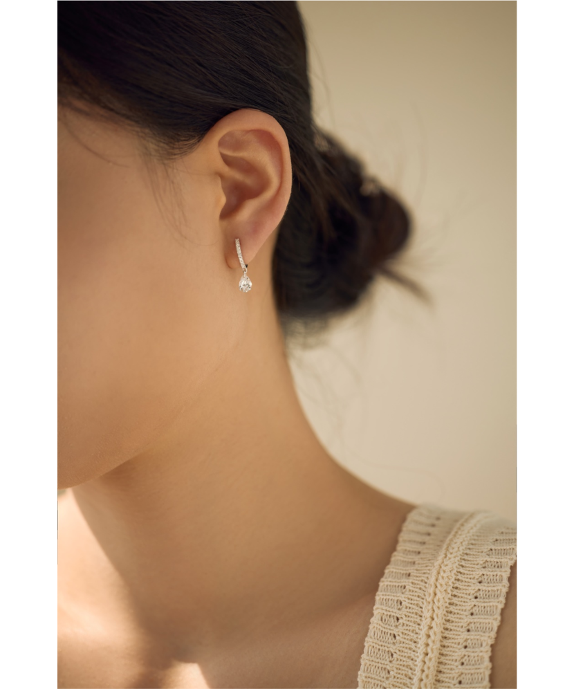 Hõbekõrvarõngad tsirkoonidega