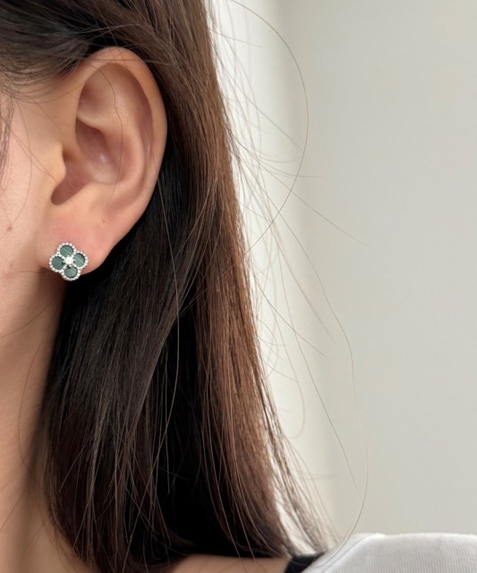 Kullatud hõbedast kõrvarõngad malahhiidi ja tsirkoonidega