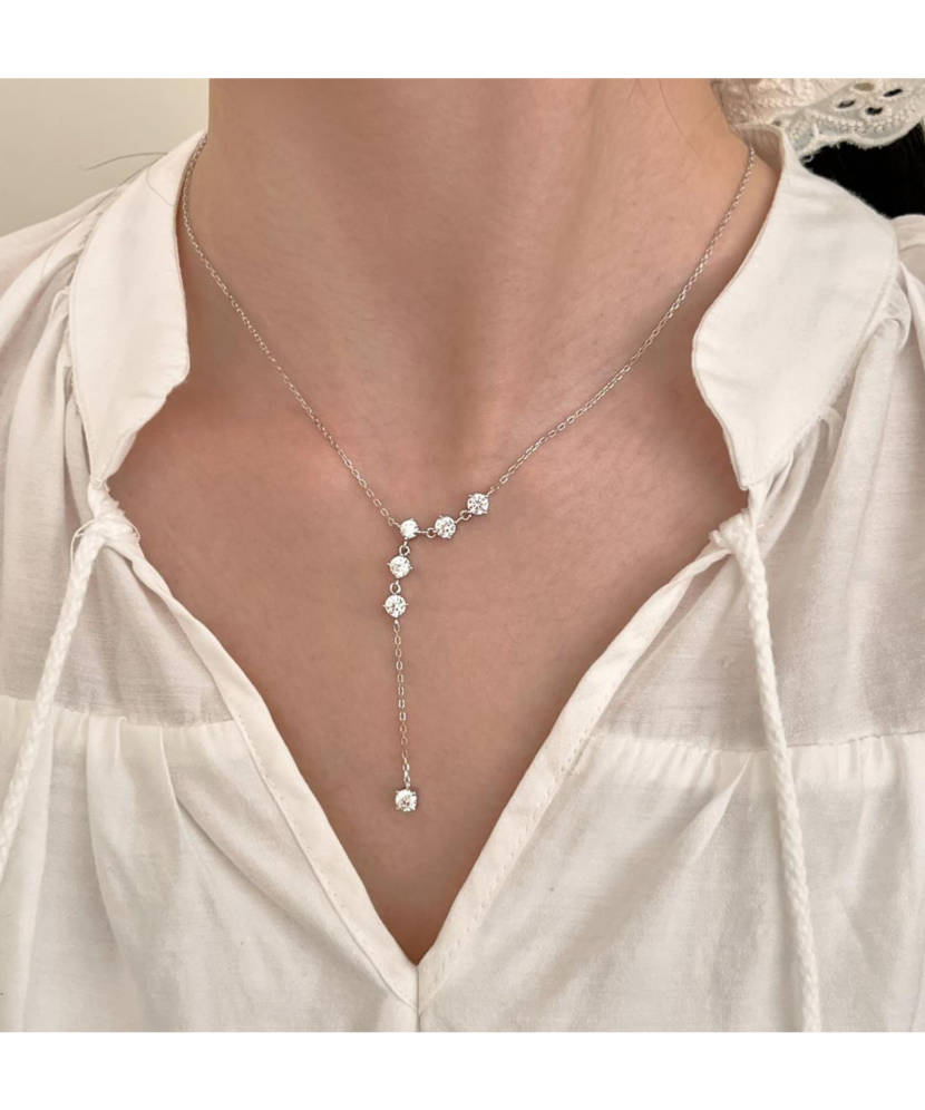 Серебряная цепочка с подвеской из циркона