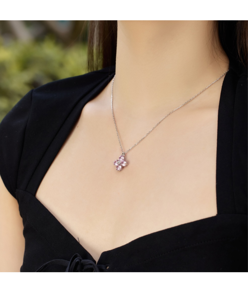 Серебряная цепочка с подвеской из циркона