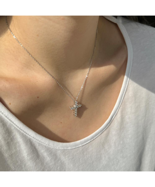 Hõbedane kett moissaniidist ripatsiga