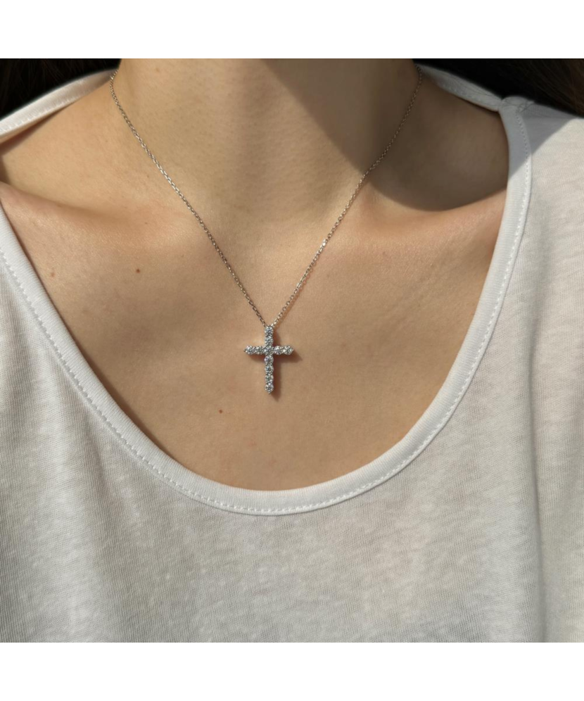 Серебряная цепочка с подвеской из муассанита