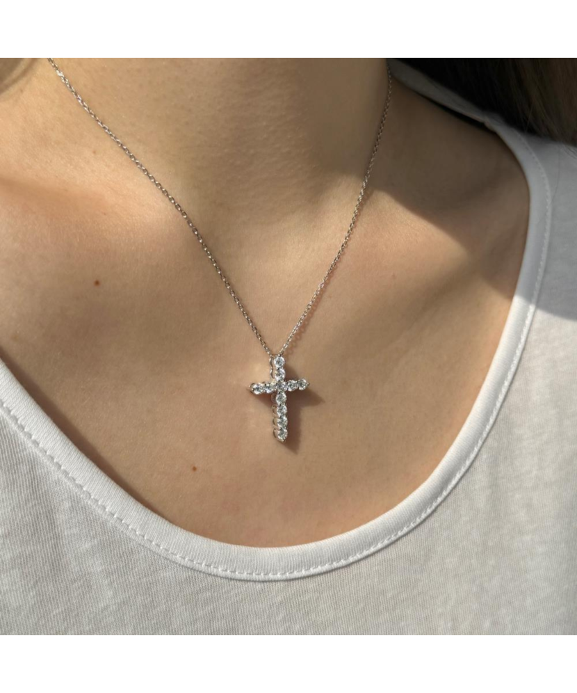 Серебряная цепочка с подвеской из муассанита