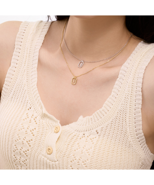 Hõbedane kett tsirkooniga ripatsiga "Täht I"