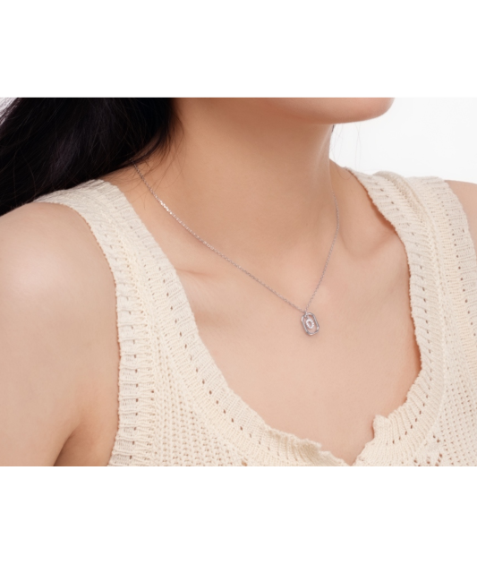 Hõbedane kett tsirkooniga ripatsiga "Täht O"