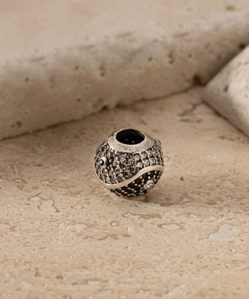 Kullatud hõberipats tsirkoonidega "Vaadike"