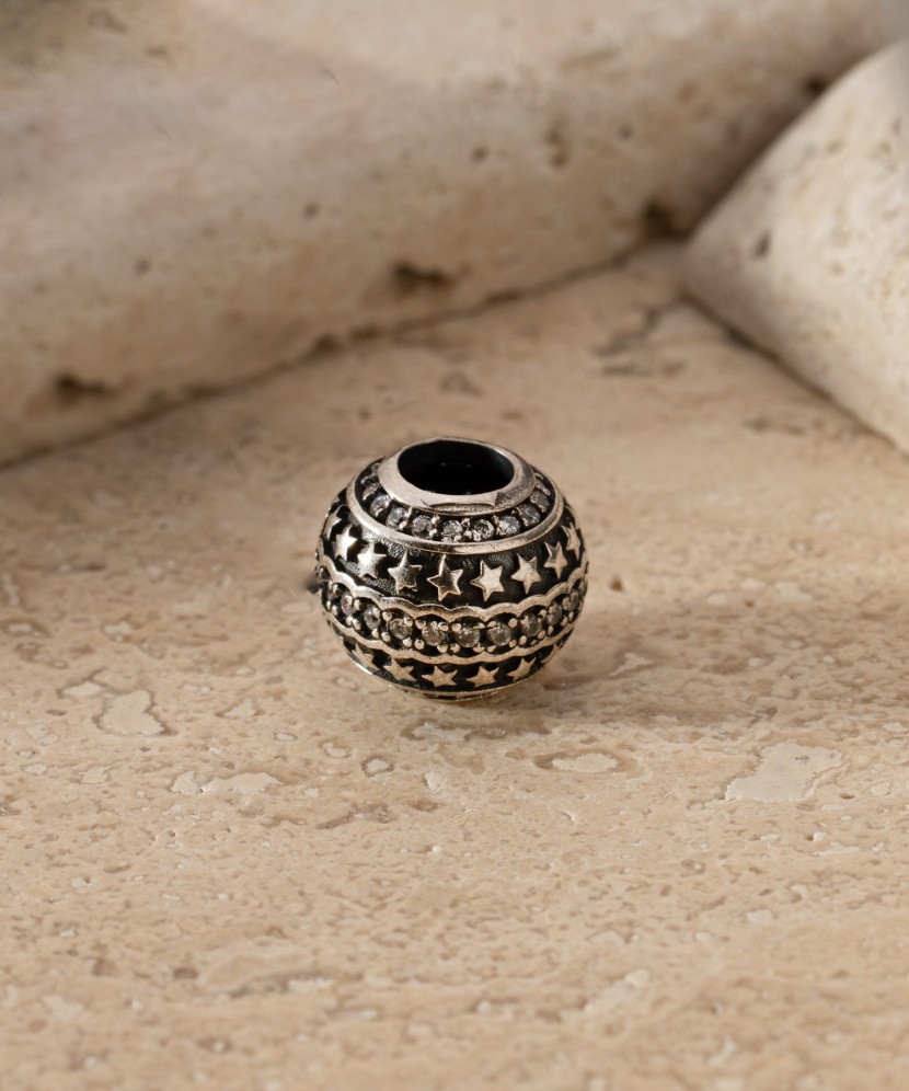 Kullatud hõberipats tsirkoonidega "Vaadike"