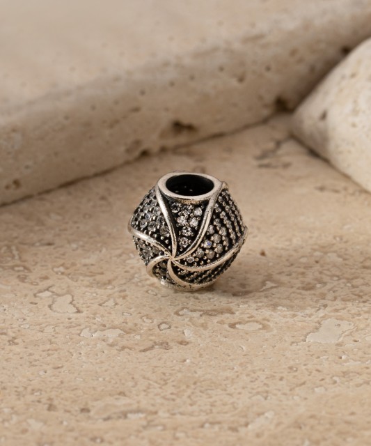 Kullatud hõberipats tsirkoonidega "Vaadike"