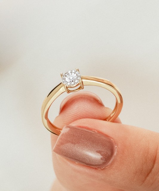 Kollasest Kullast Sõrmus Teemantide