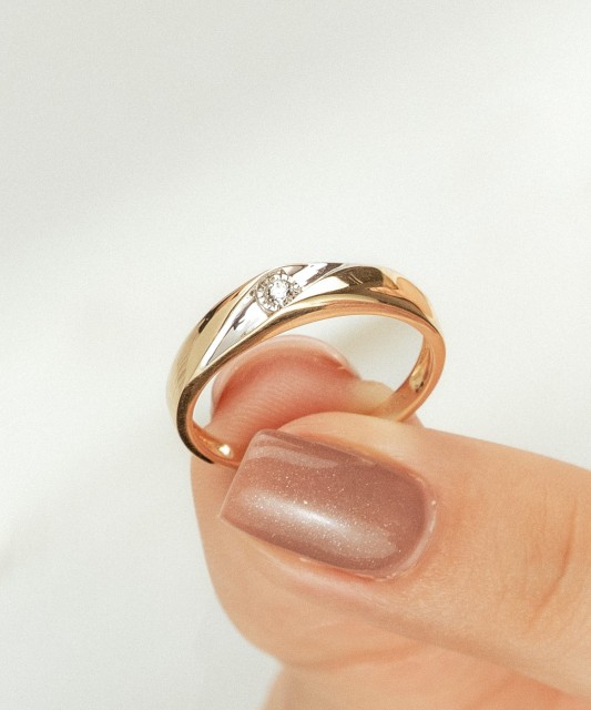 Kollasest Kullast Sõrmus Teemantide