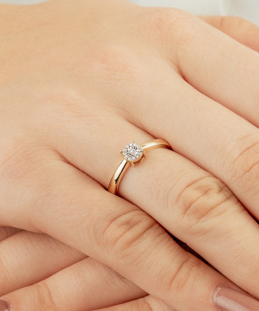 Kollasest Kullast Sõrmus Teemantide