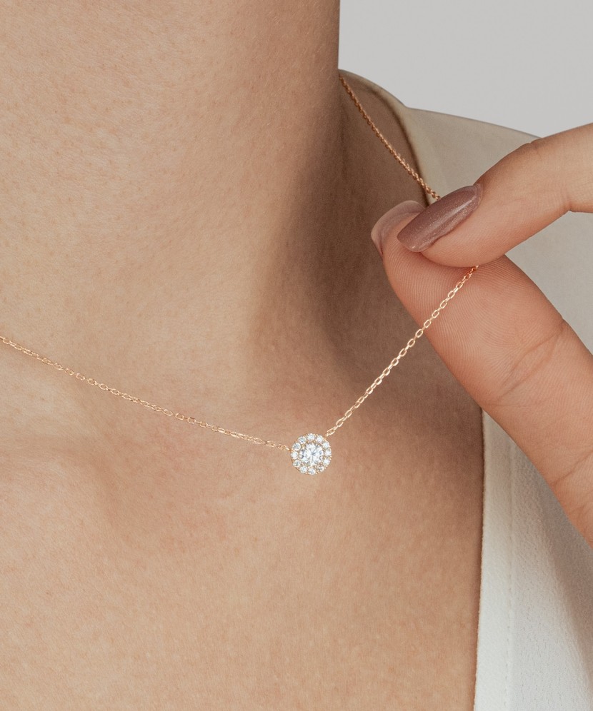 Kuldkett tsirkoonist ripatsiga