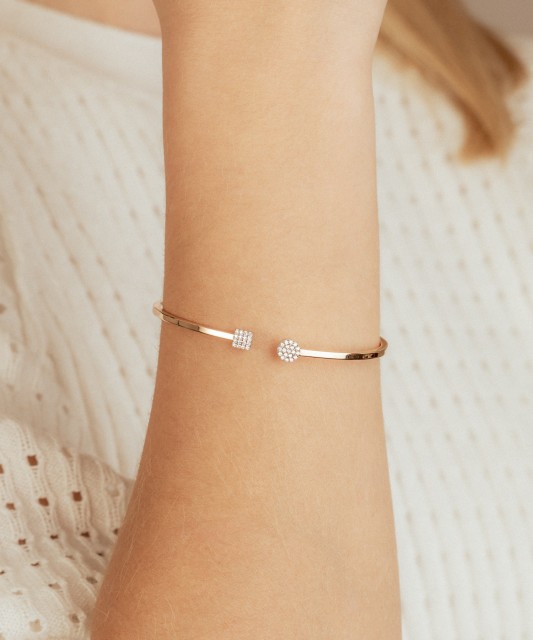 Kuldkäevõru tsirkoonidega