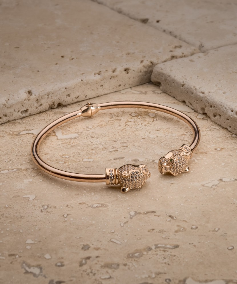 Kuldkäevõru tsirkoonidega