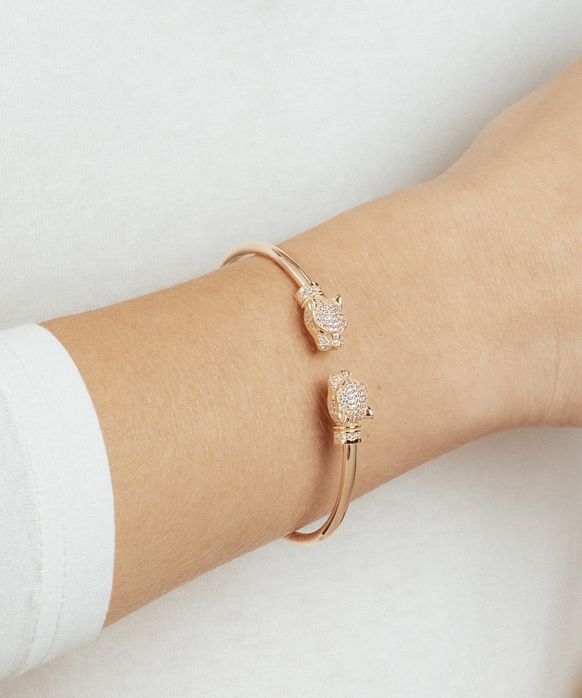 Kuldkäevõru tsirkoonidega