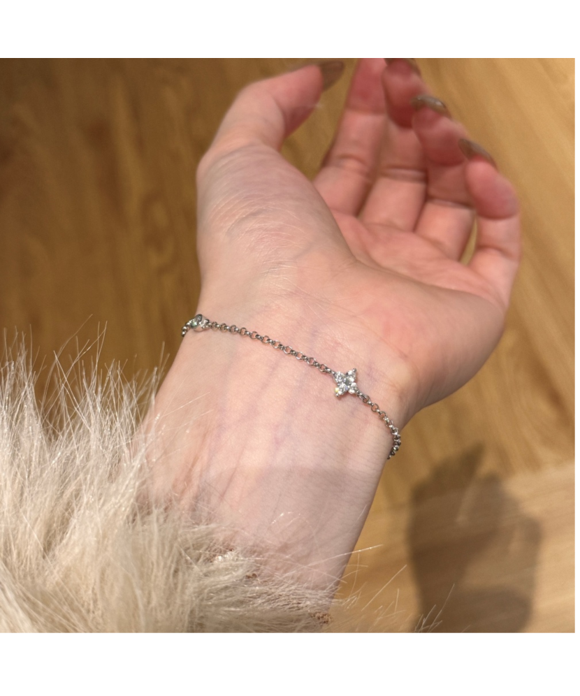 Hõbekäevõru tsirkoonidega