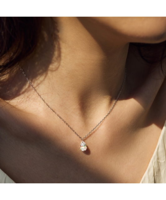 Hõbekett tsirkoonist ripatsiga