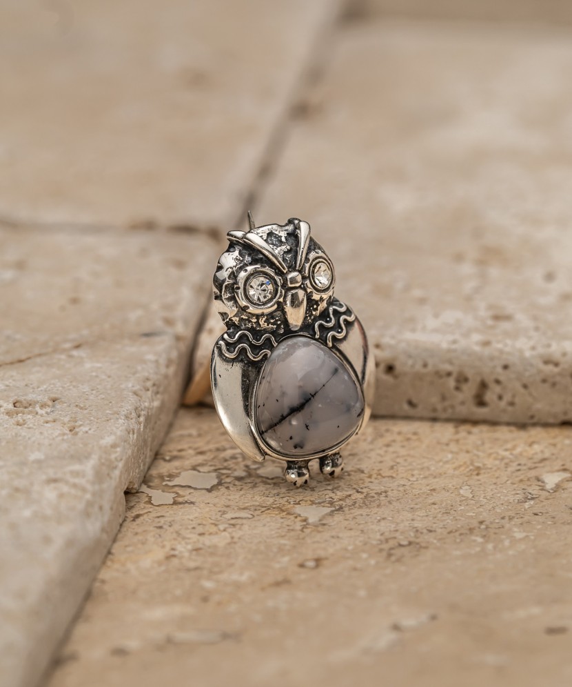 Серебряная брошь с агатом и цирконами «Сова»