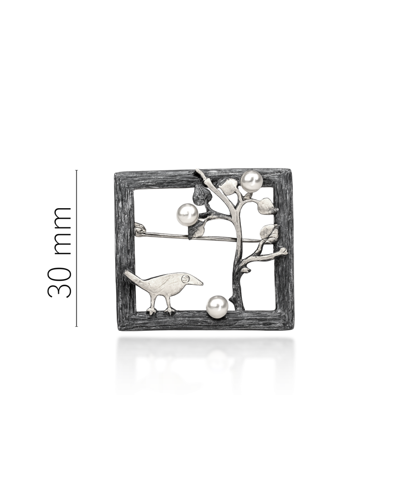 Серебряная брошь с жемчугом