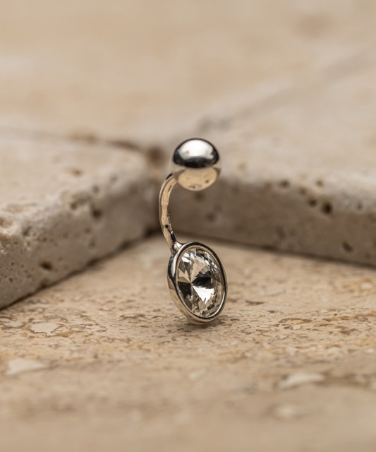 Hõbedast nabarõngas kristalliga