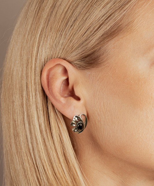 Серьги из серебра с ониксом