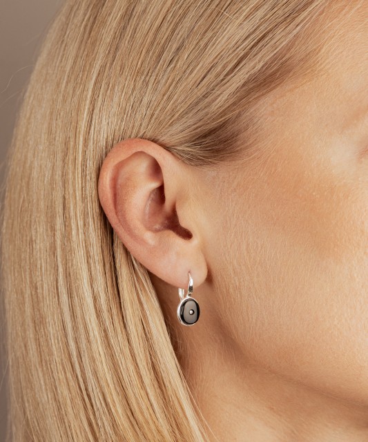 Hõbekõrvarõngad oonüksiga