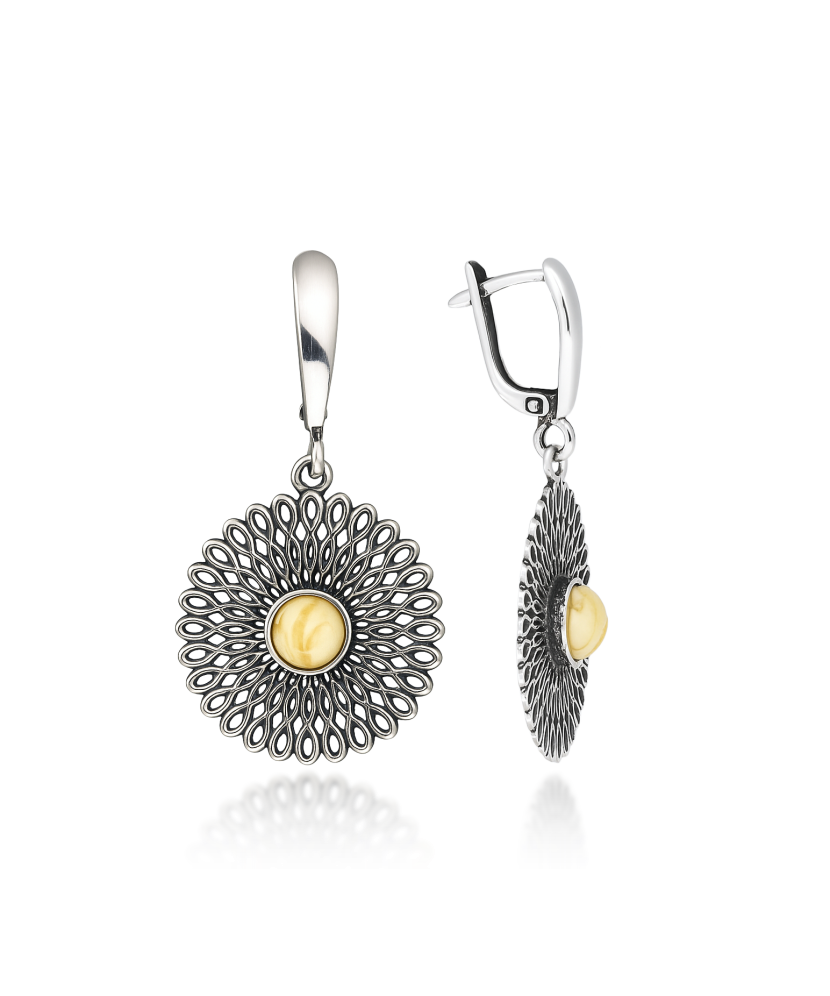 Hõbekõrvarõngad merevaiguga