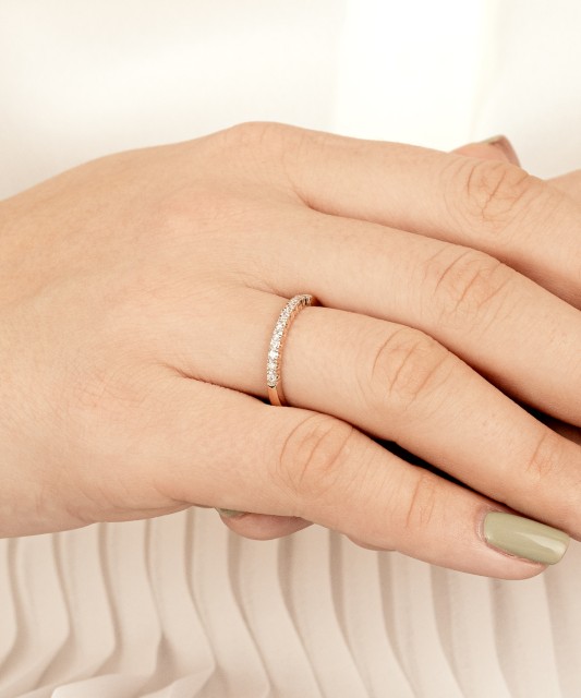 Kuldsõrmus briljantitega