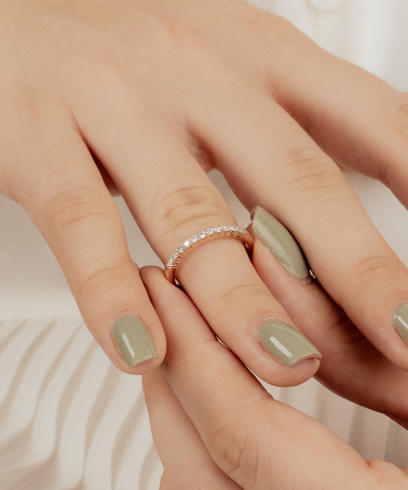 Kuldsõrmus briljantitega