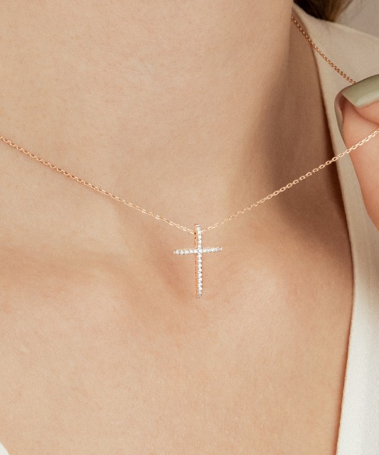 Kuldkett briljantripatsiga