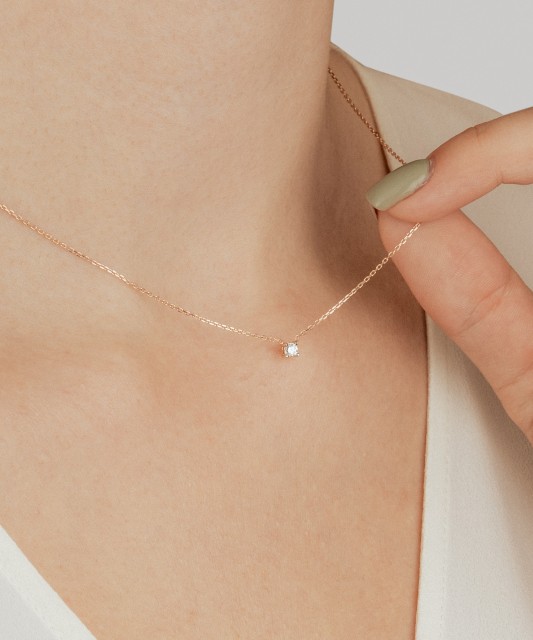 Kuldkett briljantripatsiga