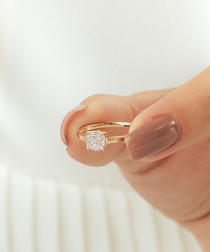 Золотое кольцо с алмазами