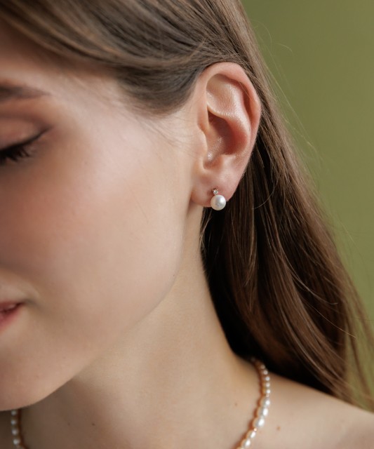 Kullakõrvarõngad pärlite ja tsirkoonidega