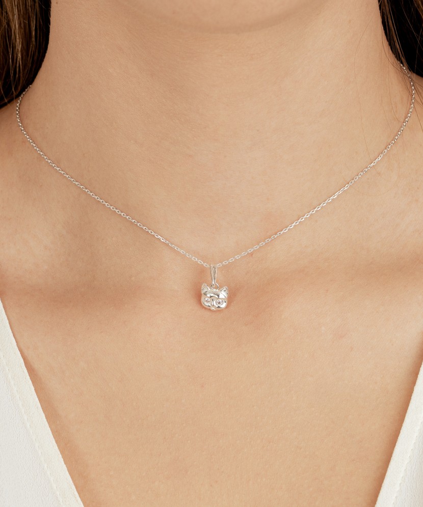 Hõberipats tsirkoonidega "Kass"