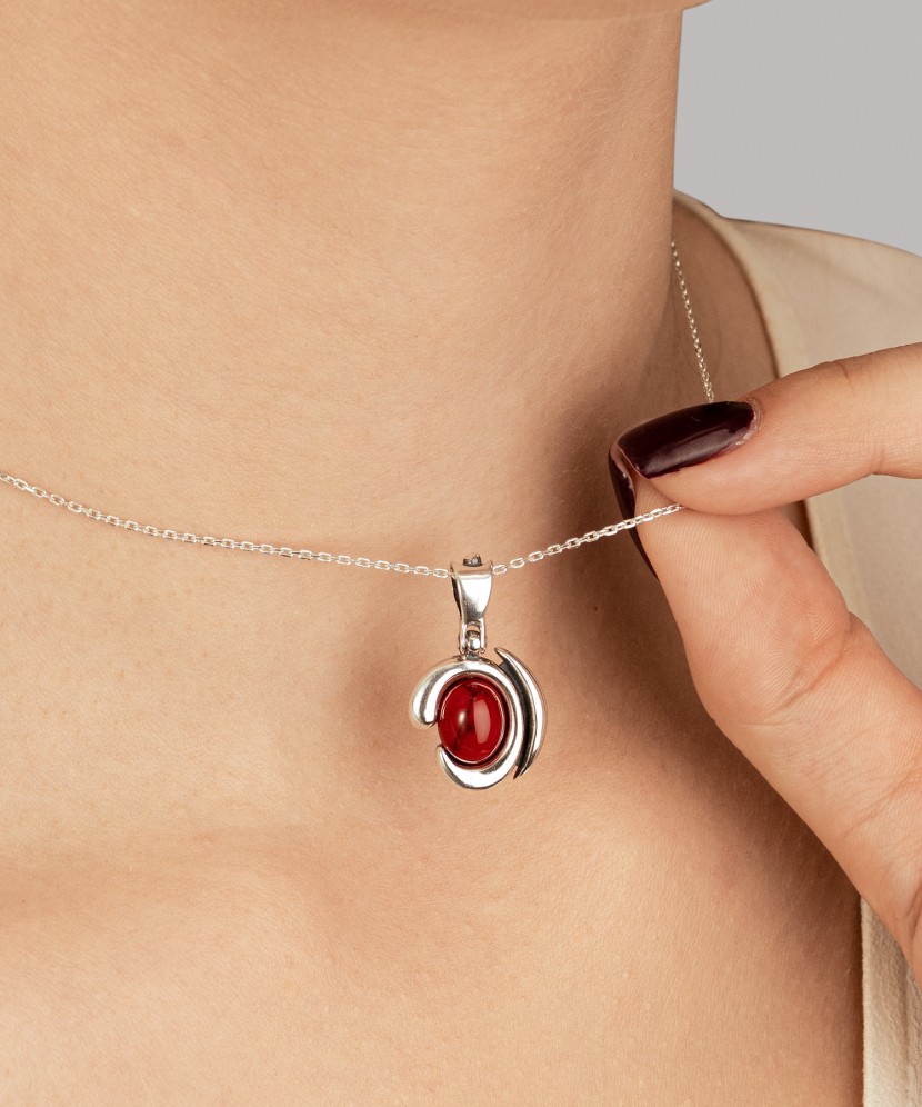 Серебряный подвеска с кораллом