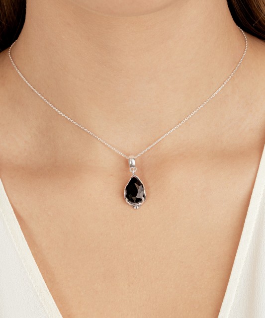 Hõberipats kristalliga