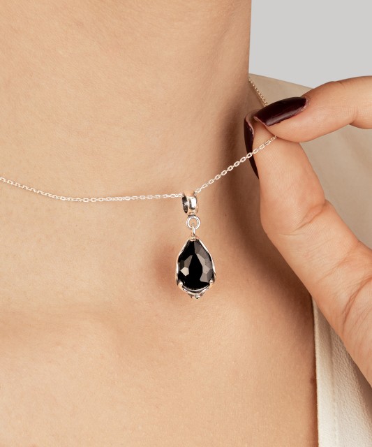 Hõberipats kristalliga