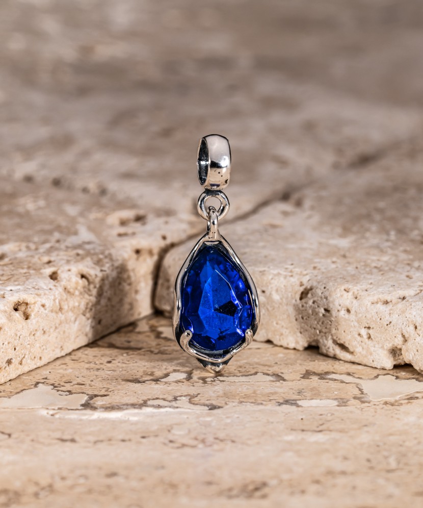 Hõberipats kristalliga