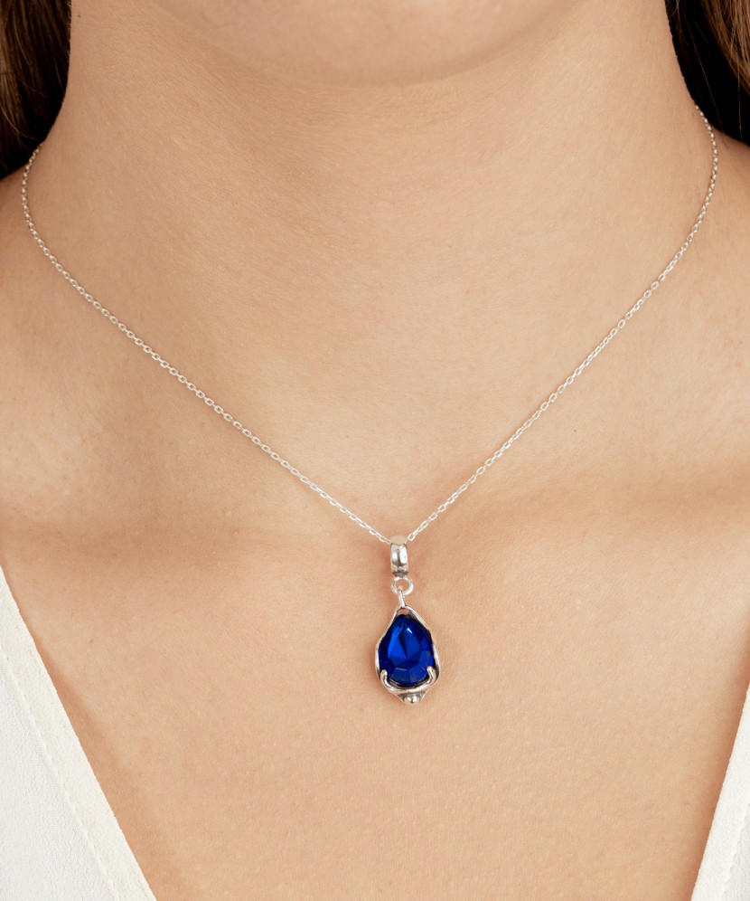 Hõberipats kristalliga